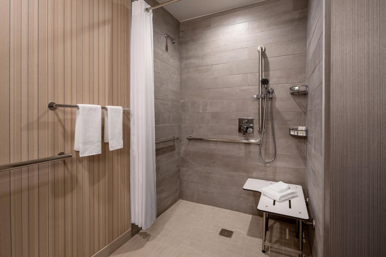 Courtyard By Marriott Petaluma Sonoma County Hotel Buitenkant foto
