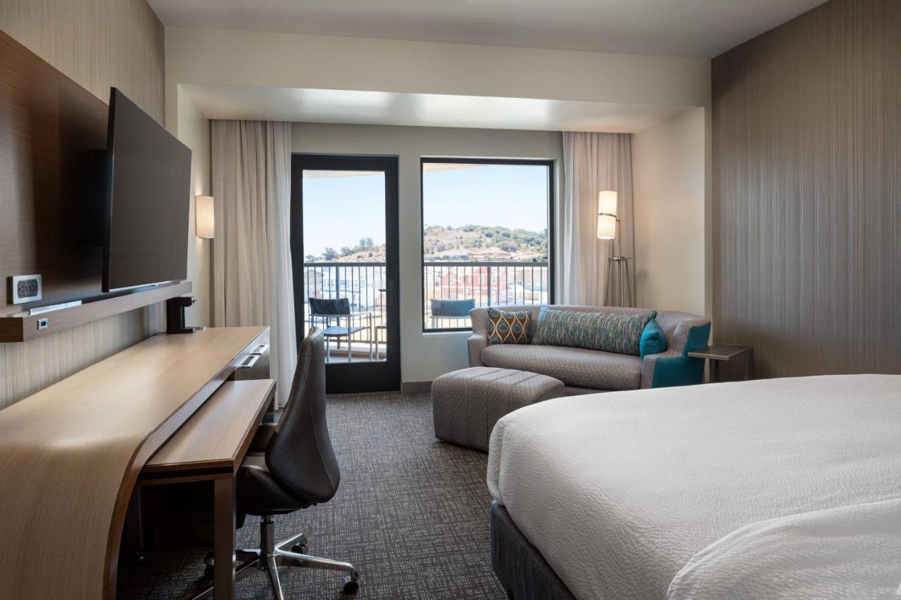Courtyard By Marriott Petaluma Sonoma County Hotel Buitenkant foto