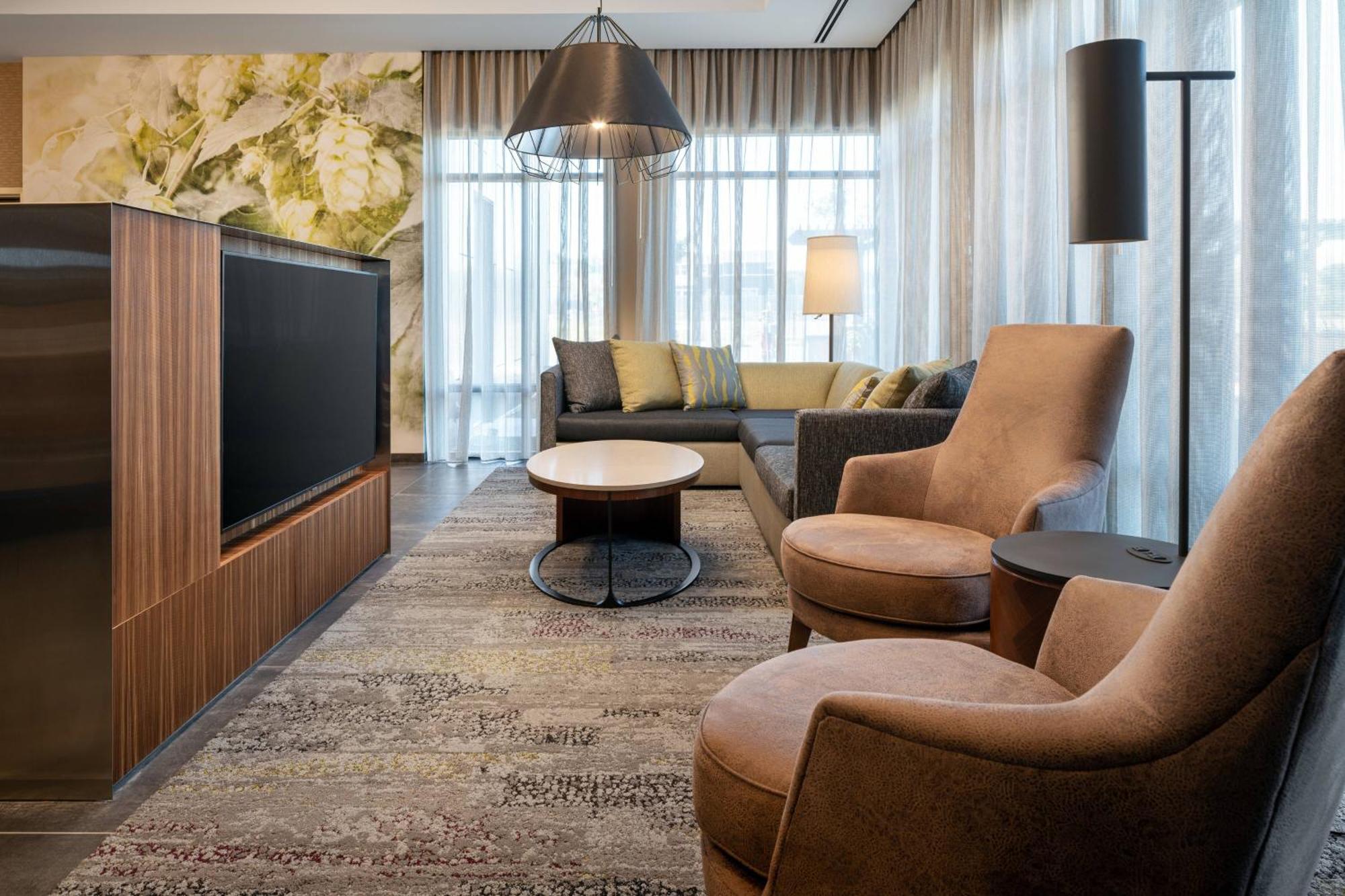 Courtyard By Marriott Petaluma Sonoma County Hotel Buitenkant foto