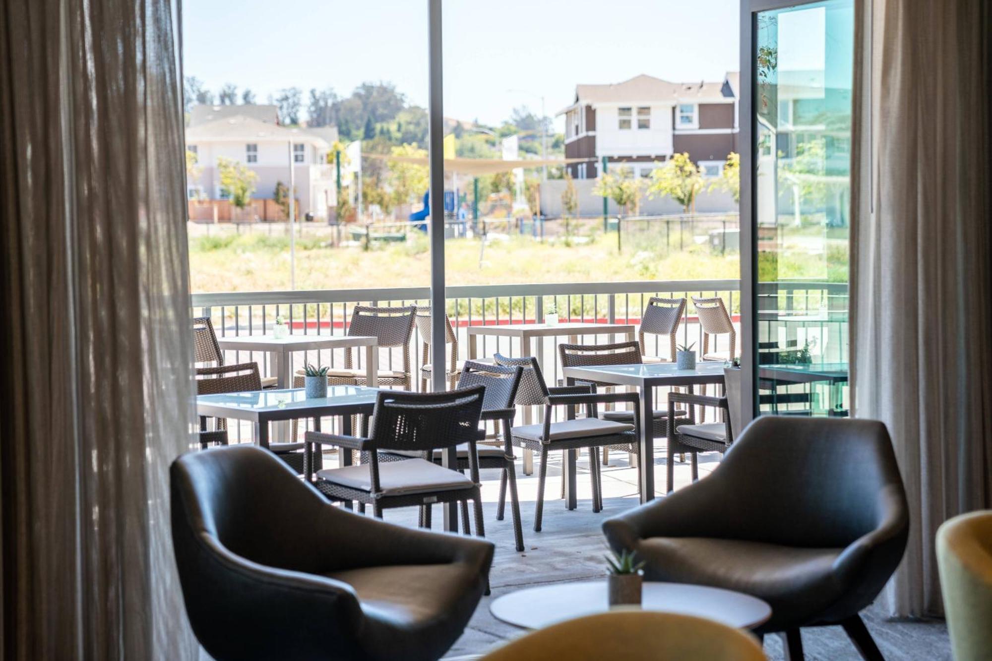 Courtyard By Marriott Petaluma Sonoma County Hotel Buitenkant foto